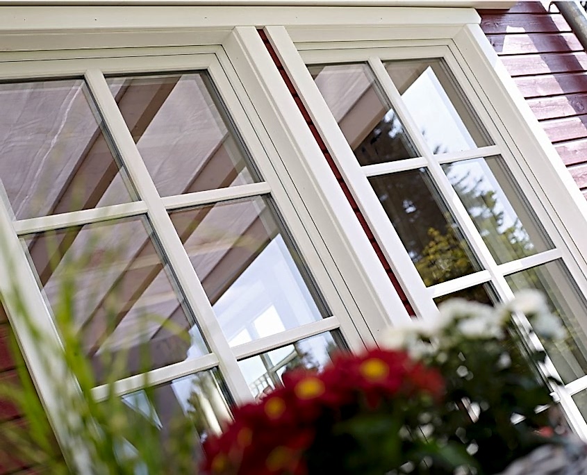 Mit Fenstersprossen aus Kunststoff lassen sich historisches Aussehen und moderne Ansprüche verbinden - und das zu einem günstigen Preis.